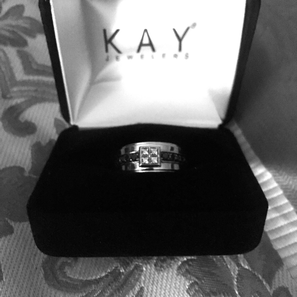 10kt White Gold Black & White Diamond 1/2 ct Ring